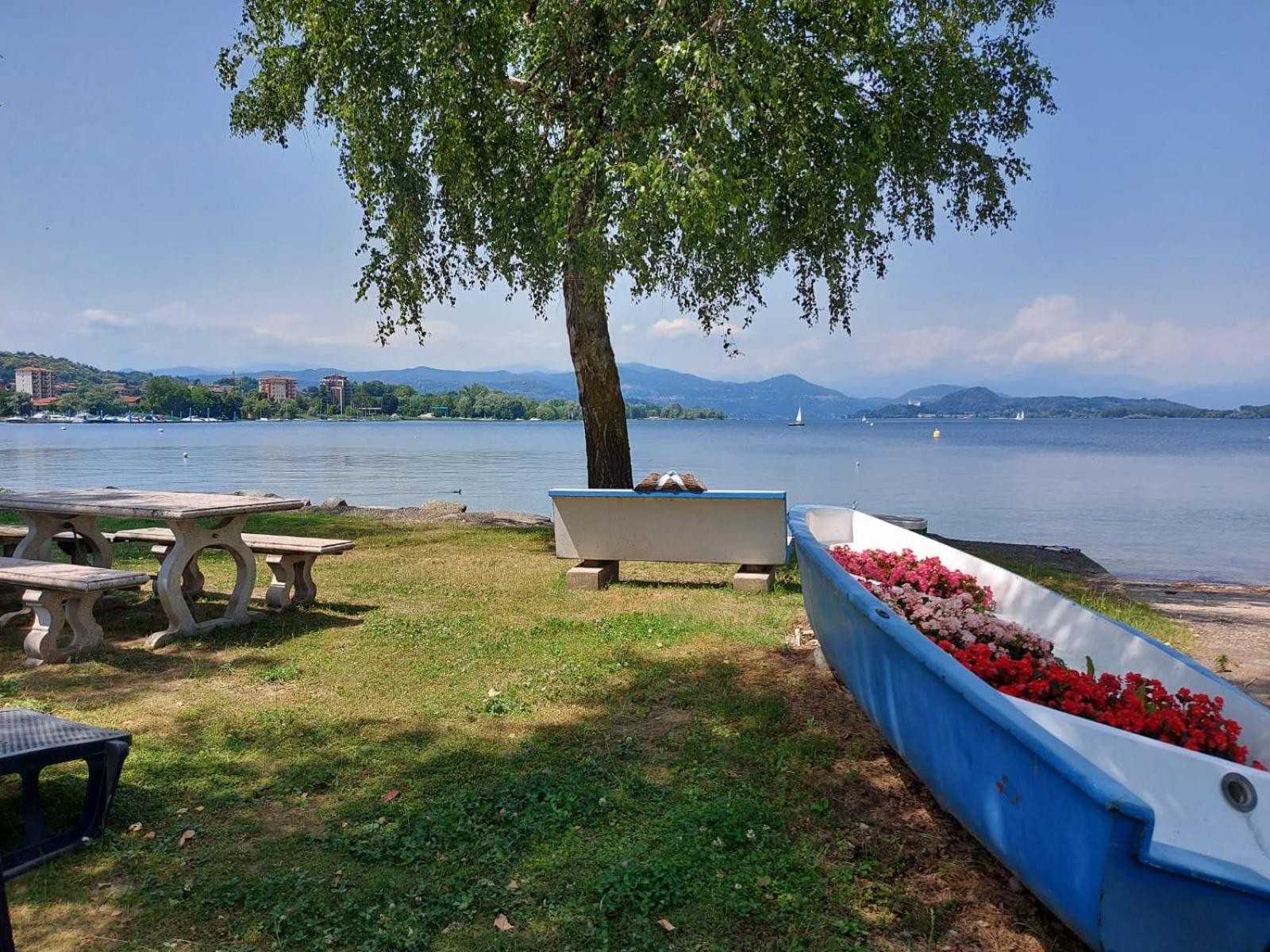 Bnbook Lago Maggiore Studio 2 Dormelletto Exteriör bild